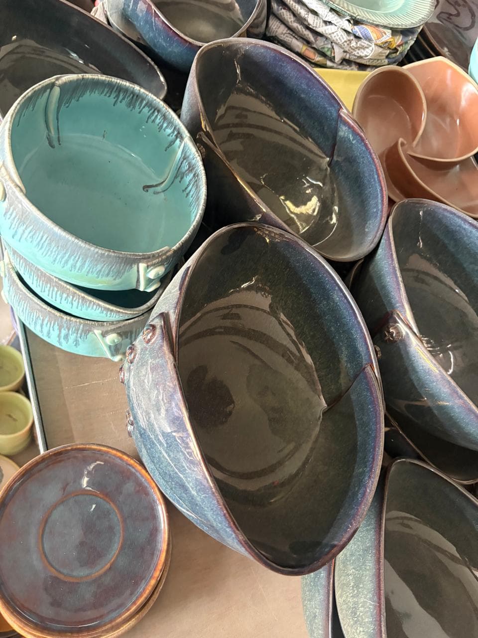 Oval Ceramic Serving Bowls with Reactive Glaze
