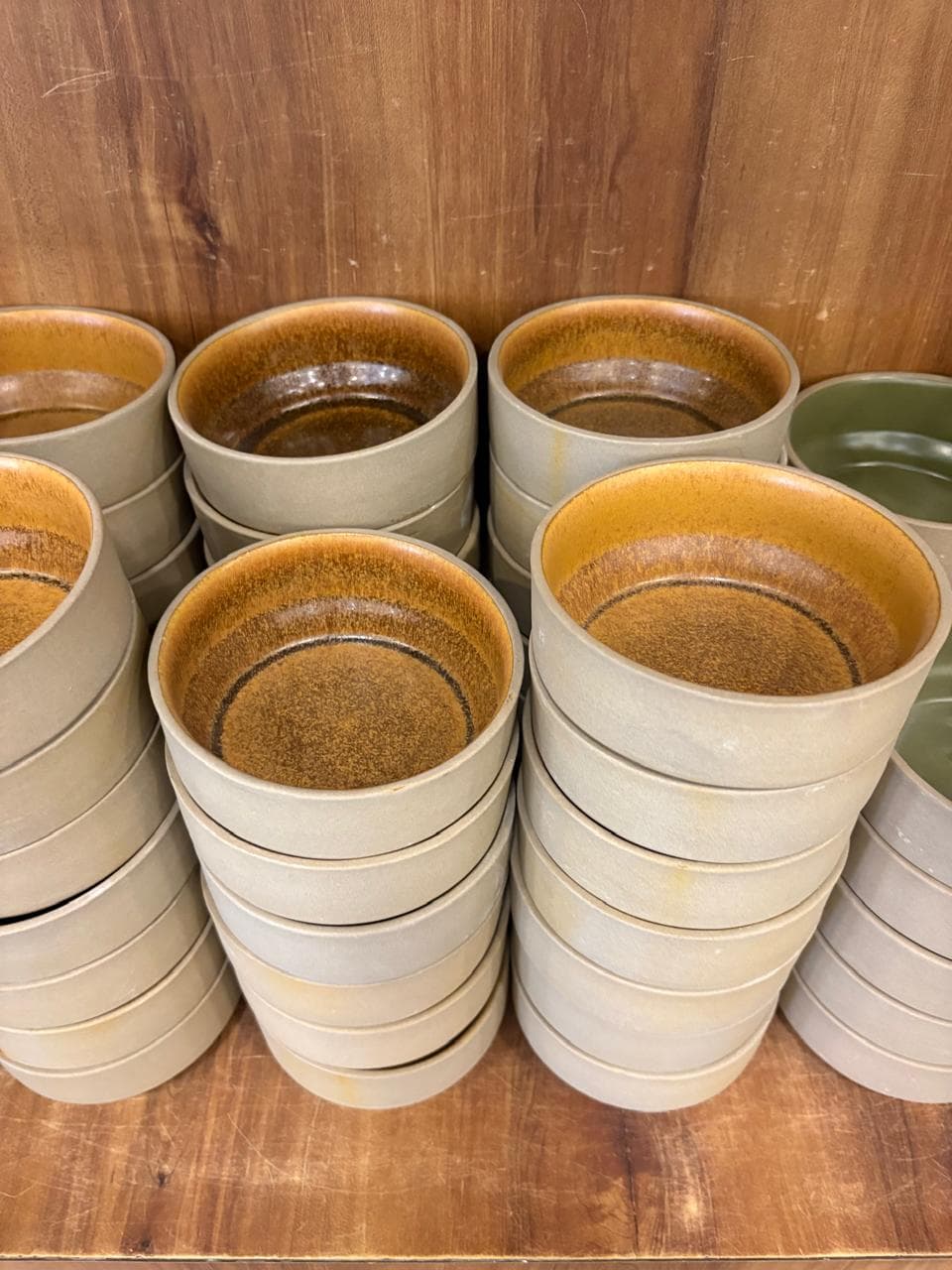Ceramic Bowls with Dual-Tone Glaze