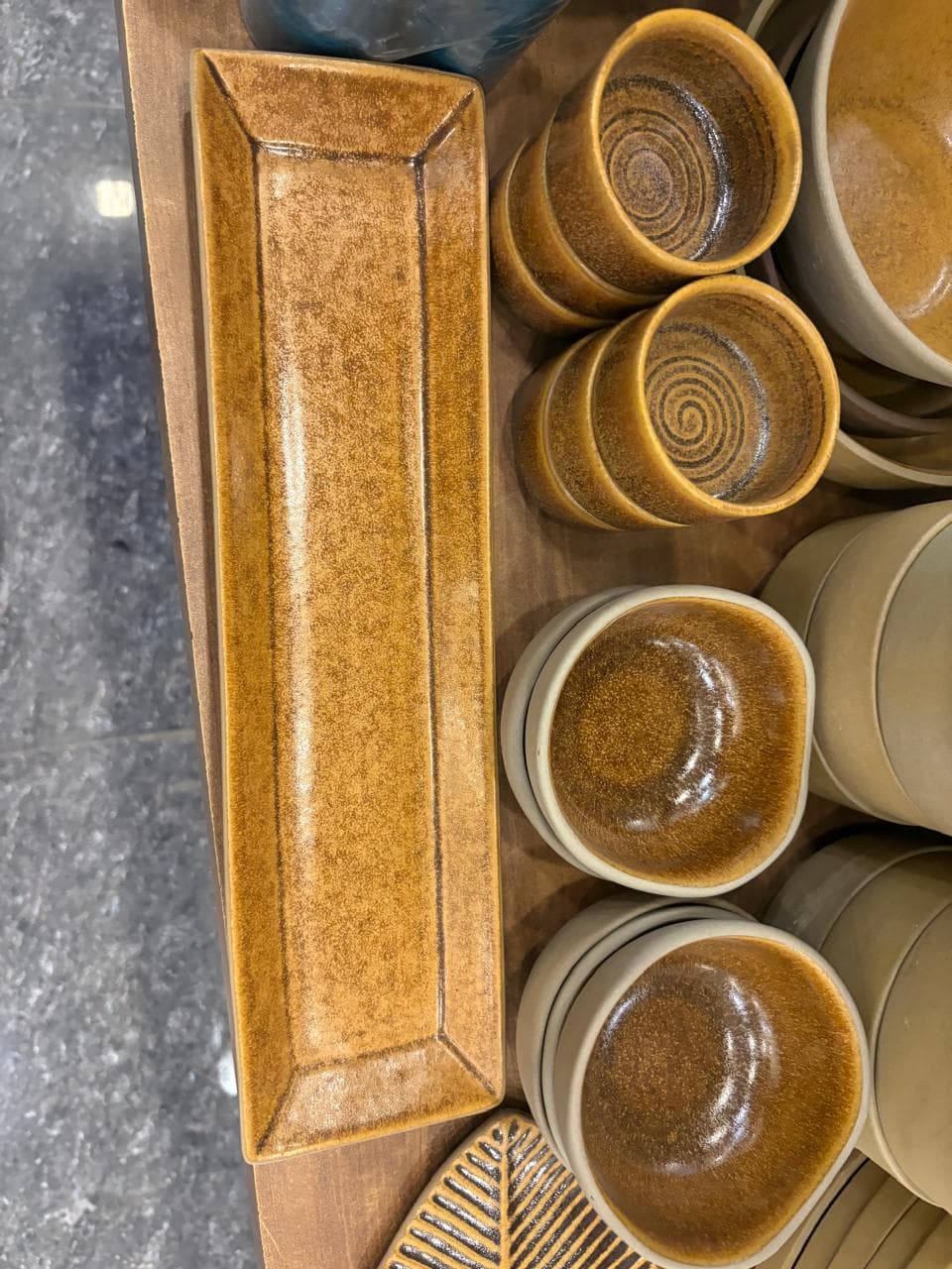 Serving Platter in Warm Brown Glaze