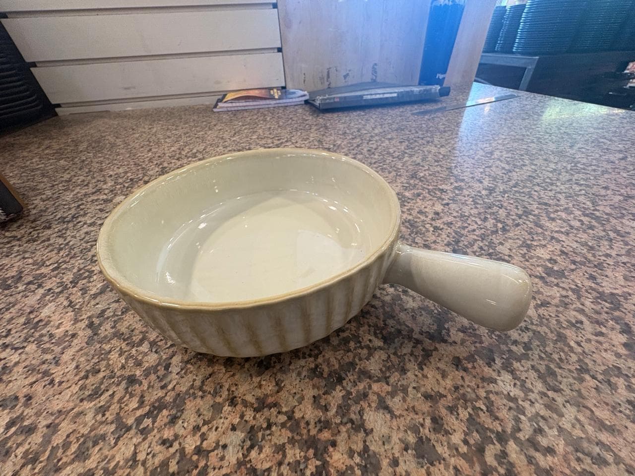 Clayro Ceramic Baking & Serving Dish with Handle