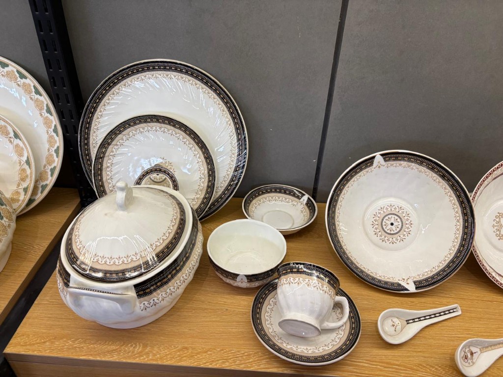 Dinner set